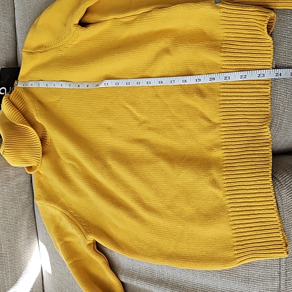 Orb Life Turtle neck sweater - Picture 5 of 6